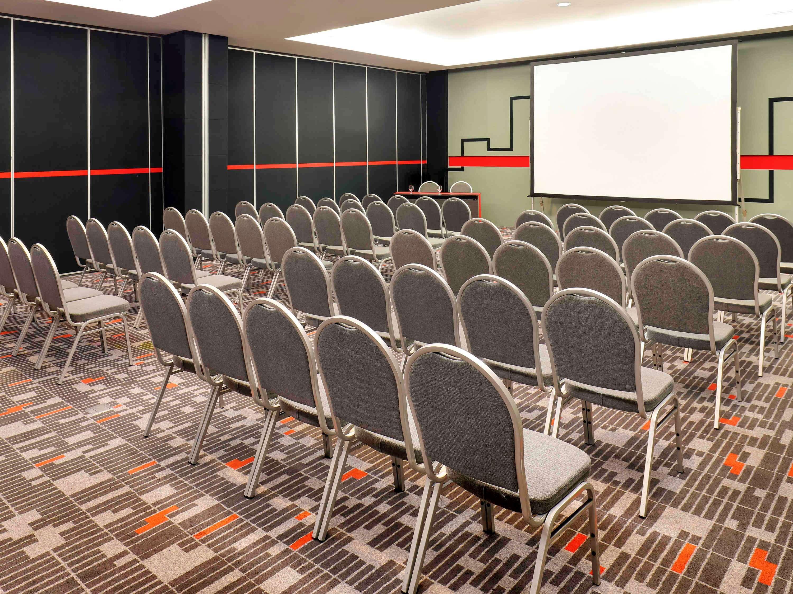 Hotel Kimaya Braga By Harris