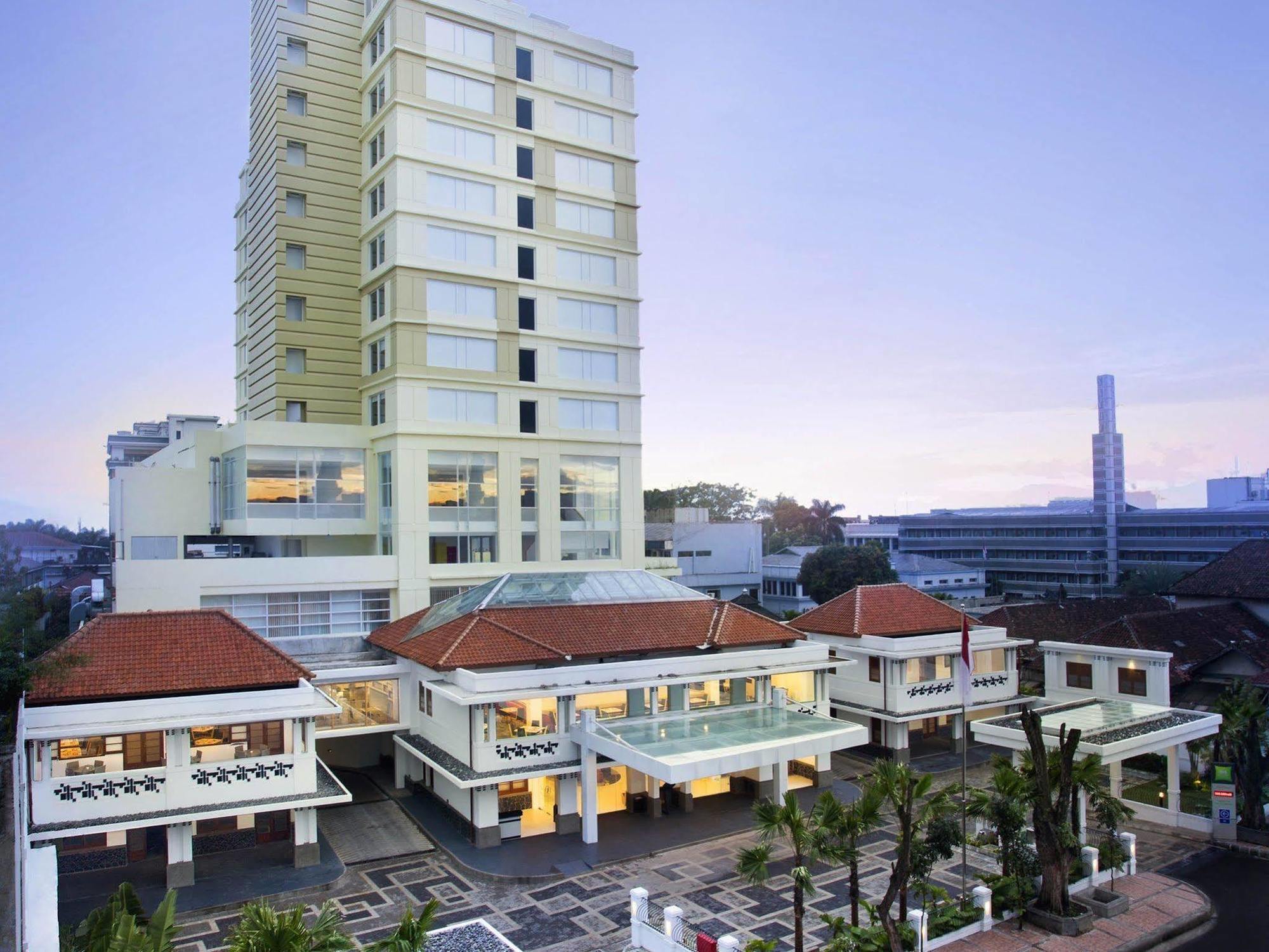 Hotel Kimaya Braga By Harris