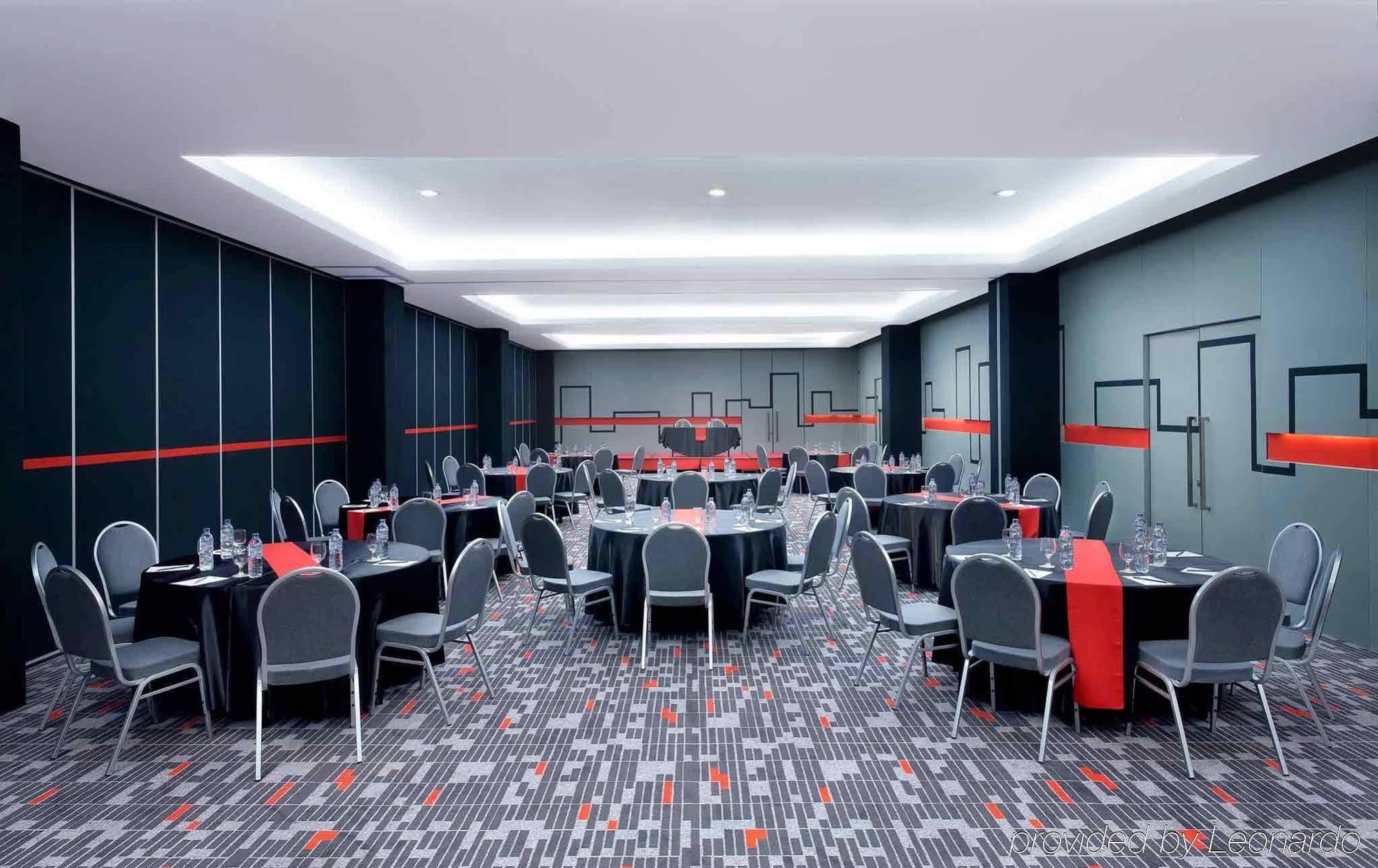 Hotel Kimaya Braga By Harris